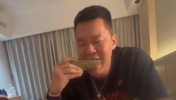 今日吃瓜视频最新消息,揭秘娱乐圈最新热点事件！