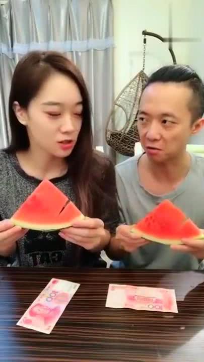 黑妹吃瓜搞笑视频大全,笑料横生，欢乐无限